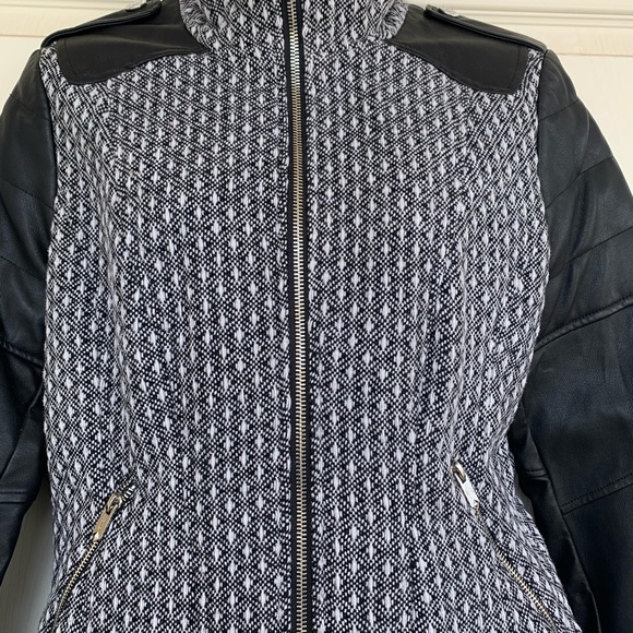 Guess jacket - Picture 4 of 7